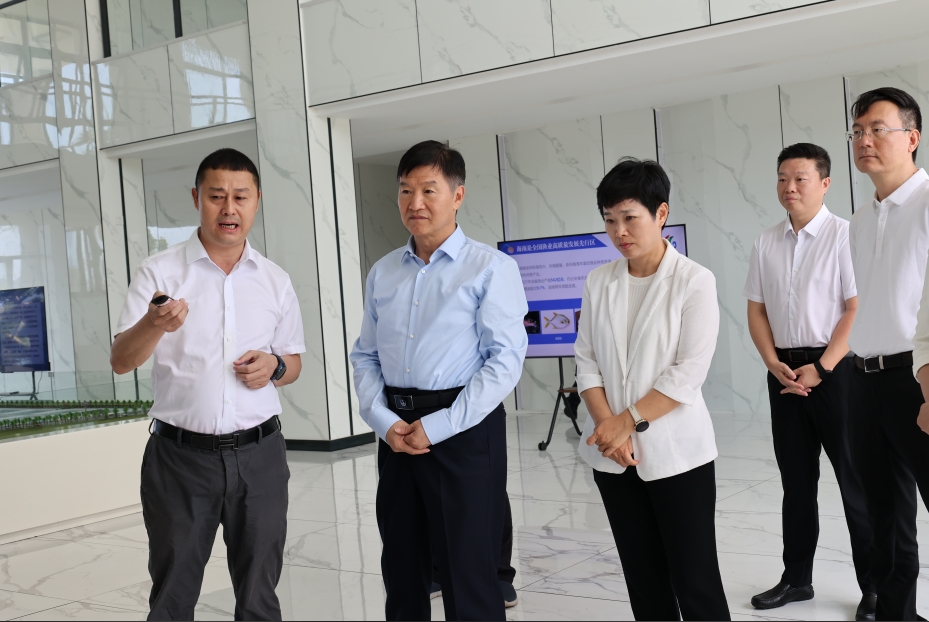 海南省委副書記，省長劉小明到晨海調(diào)研